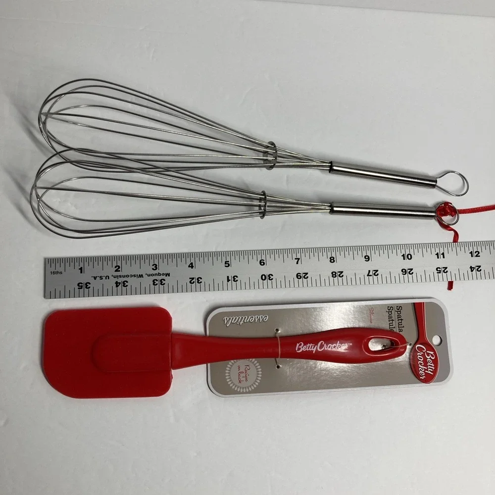 Odd Kitchen Gadget Gift Pack 18 Items: Garlic,‎ Egg, Banana Chopper; Towels...